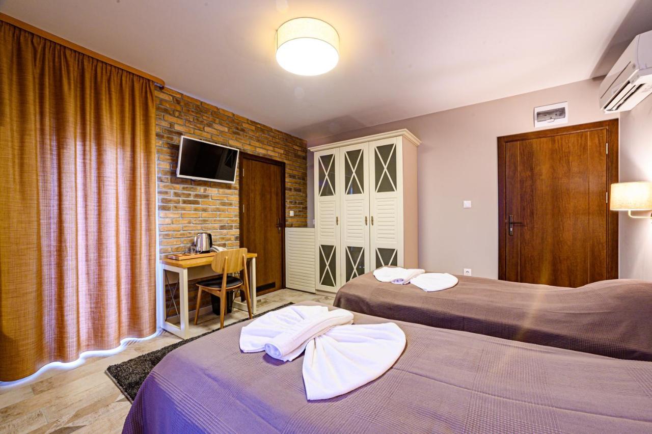 Antique Boutique Hotel Pavel Banya Ngoại thất bức ảnh