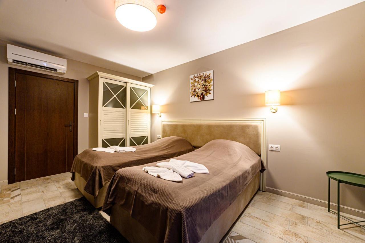 Antique Boutique Hotel Pavel Banya Ngoại thất bức ảnh