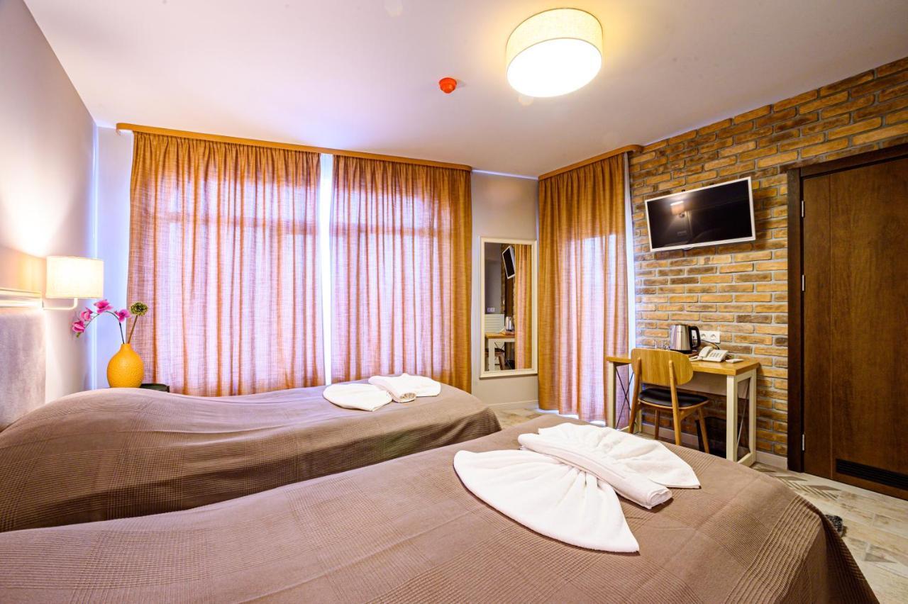 Antique Boutique Hotel Pavel Banya Ngoại thất bức ảnh
