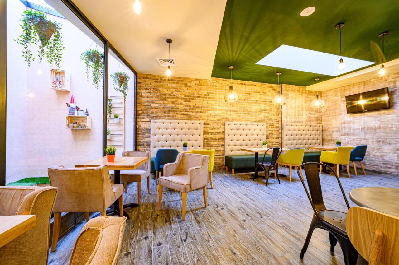 Antique Boutique Hotel Pavel Banya Ngoại thất bức ảnh